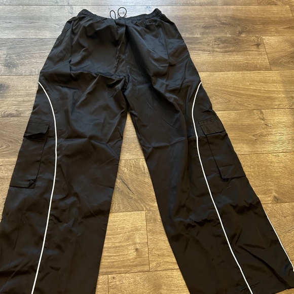 Black Cargo Pants Size Small - Picture 4 of 6